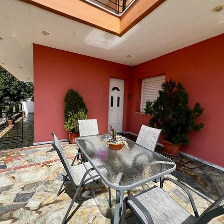 Villa Kolovos House à Karyes Extérieur photo